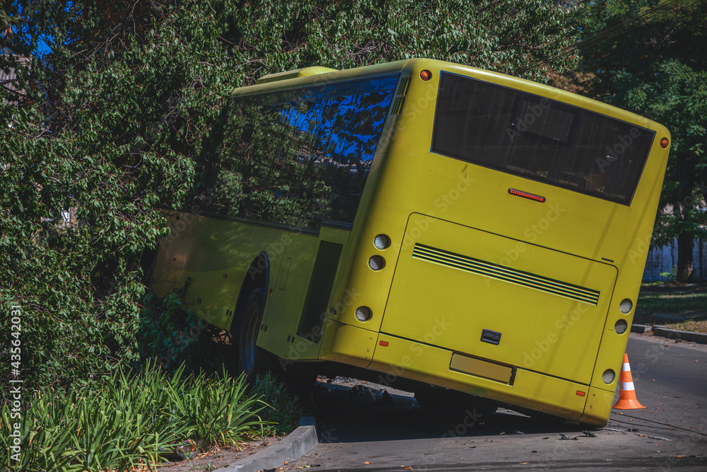 What To Do if You Are in a Bus Accident